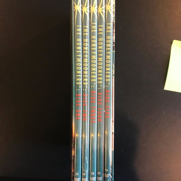 CLASSIC COMEDY DVD'S, ABBOTT&COSTELLO, THE HONEYMOONERS, RED SKELTON, 3 STOOGES - Picture 4 of 10